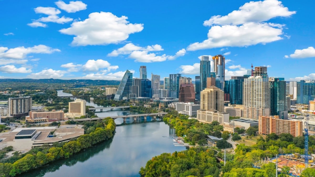 Top 10 Reasons You Should Move to Austin, Texas • UniMovers