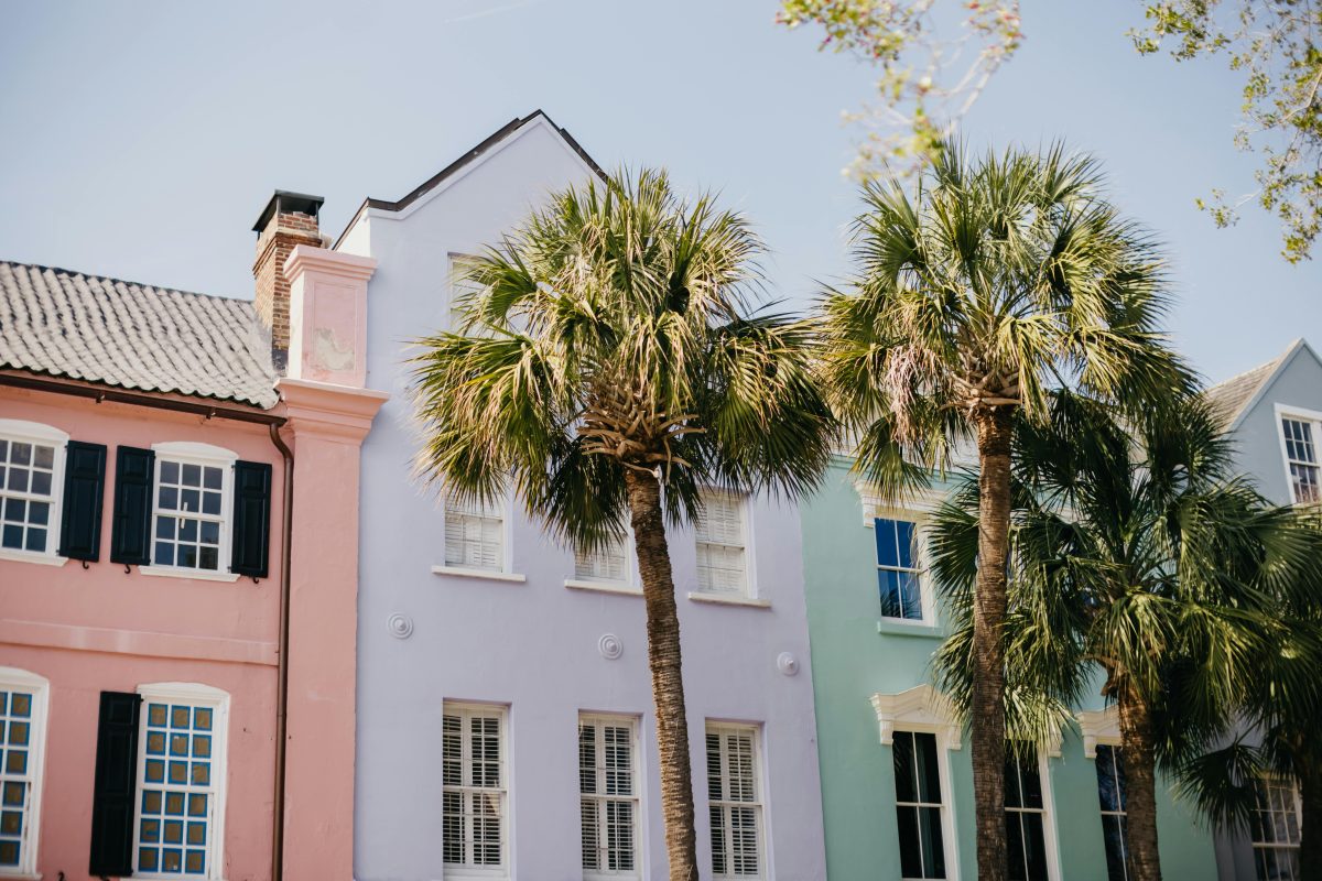 "Rainbow Row" in Charleston, SC