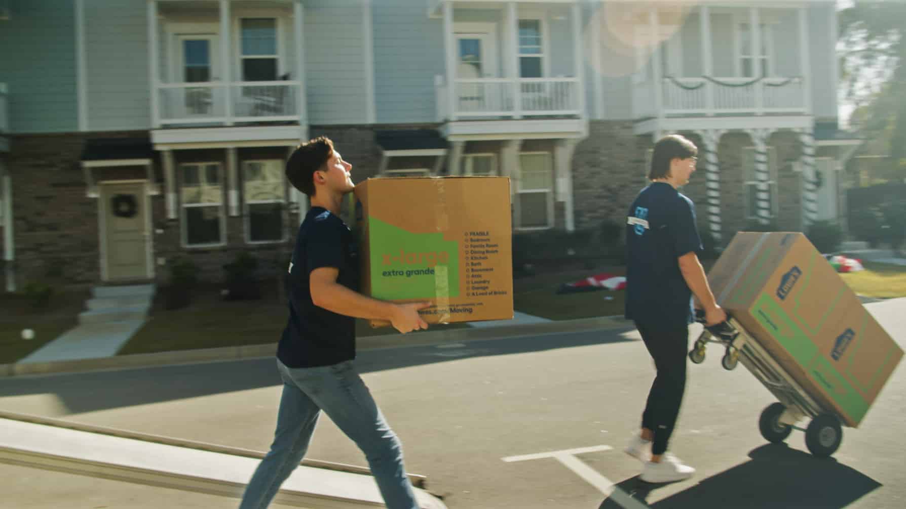 UniMovers Fort Myers FL — FGCU student movers loading truck in Southwest Florida