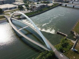 An aerial view of Des Moines, IA bridge